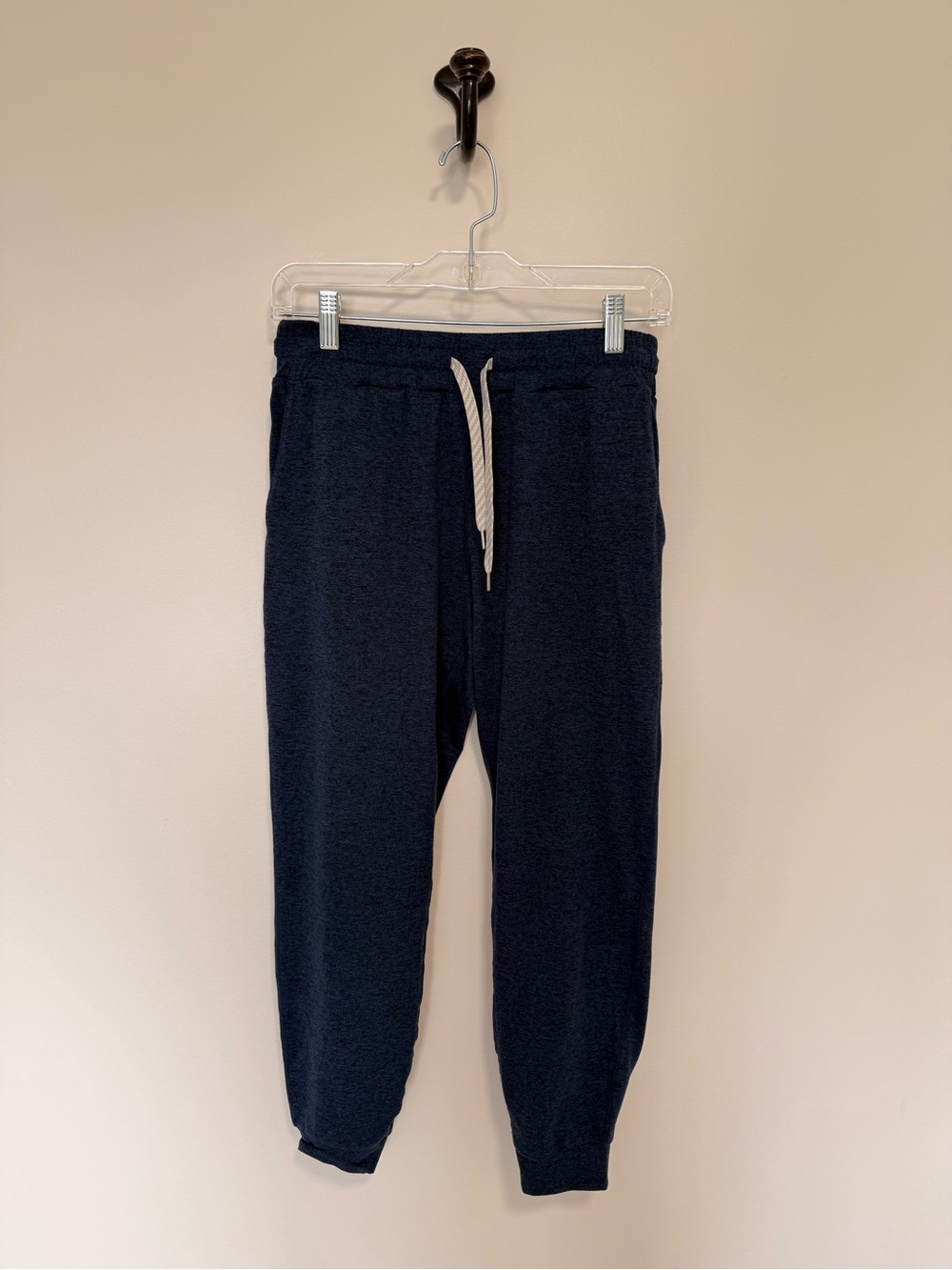 Vuori Women’s Navy Drawstring Jogger Pants — Size Small